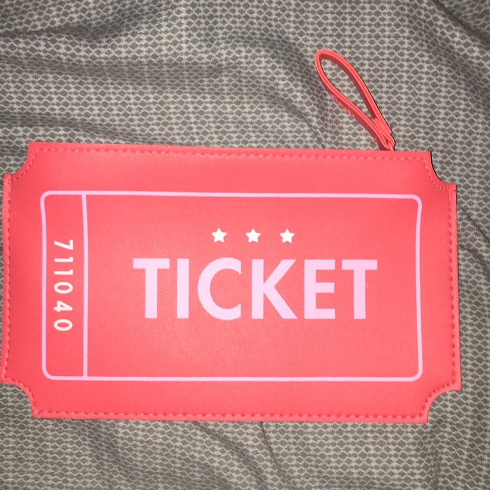 April 2017 Ipsy Makeup Bag